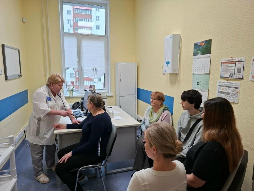 В Городской клинической больнице № 9 города Уфы прошла «Школа для пациентов с сердечной недостаточностью»