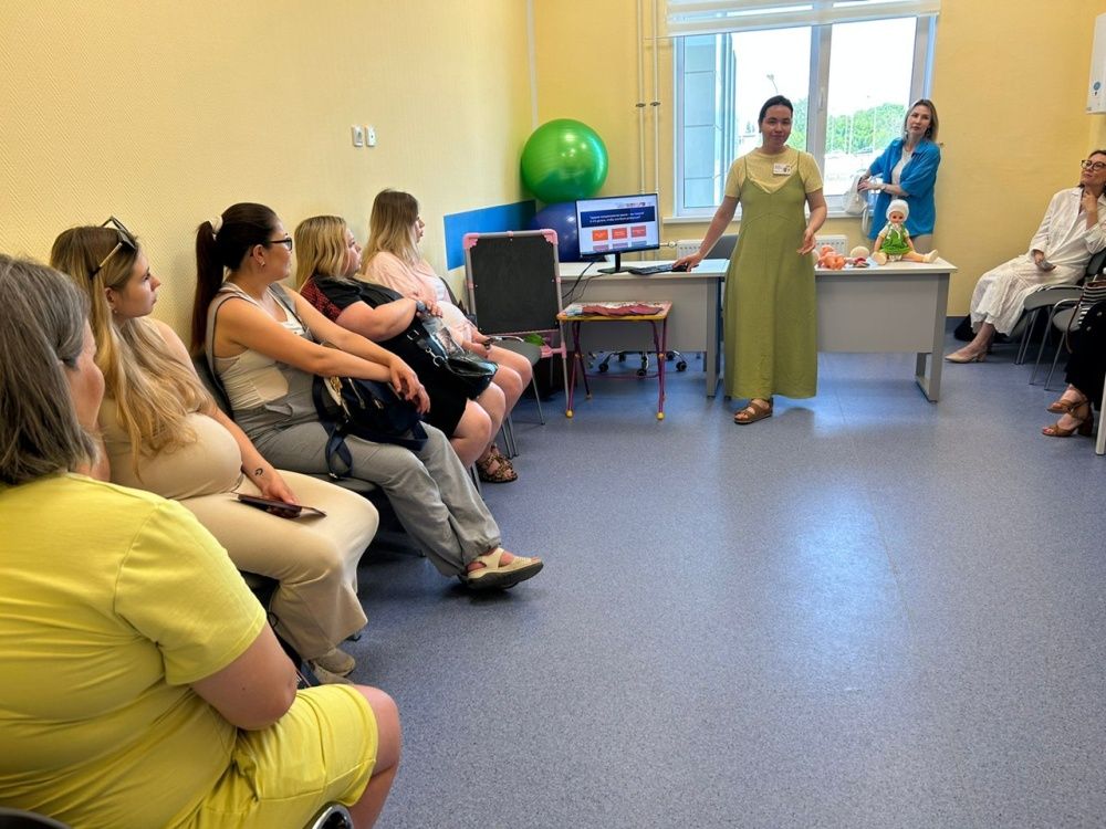 Сегодня в Городской клинической больнице №9 состоялась школа для беременных